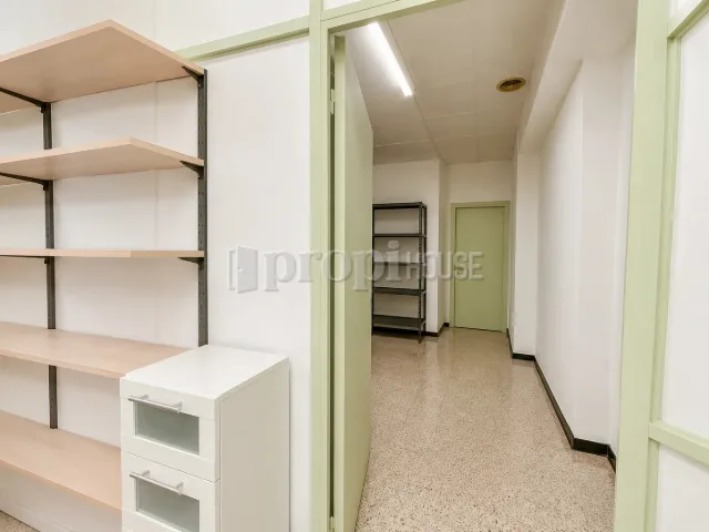 Zona de almacenaje de la trastienda