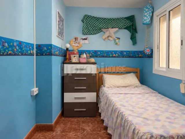 La habitación individual desde la puerta