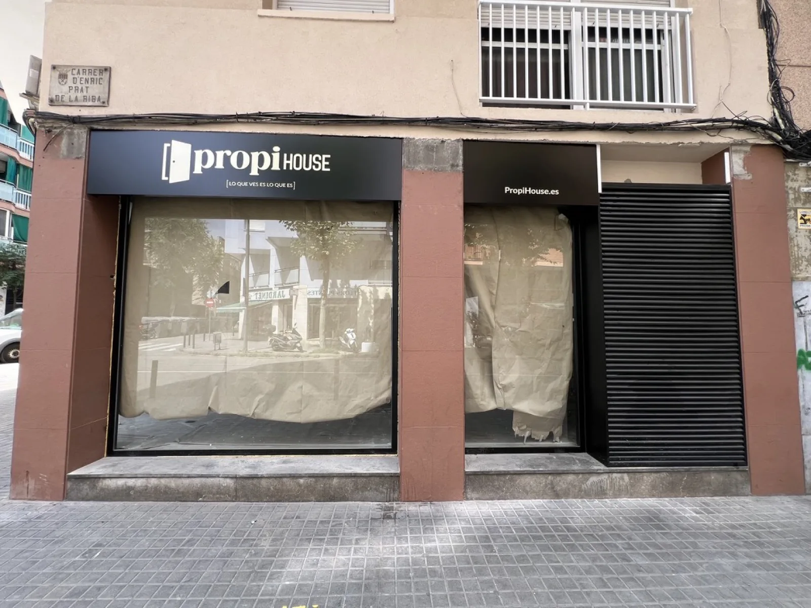 Propi House en obras — La puerta abierta